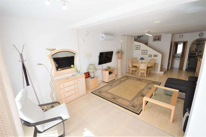 Image No.4-2 Bed Villa for sale