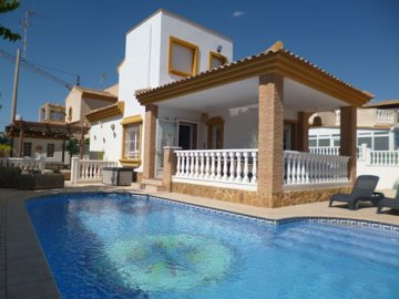 4 Bed Villa for sale