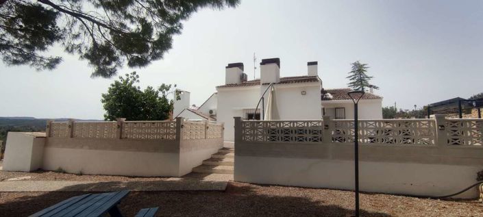 Image No.26-9 Bed Commercial for sale