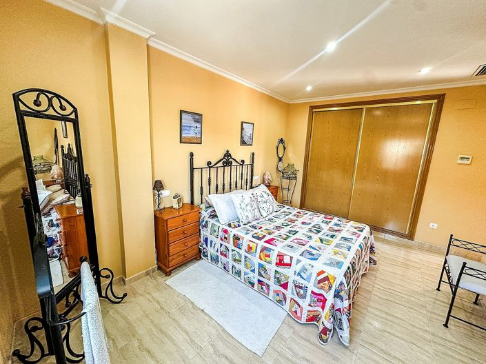 Image No.15-3 Bed Villa for sale