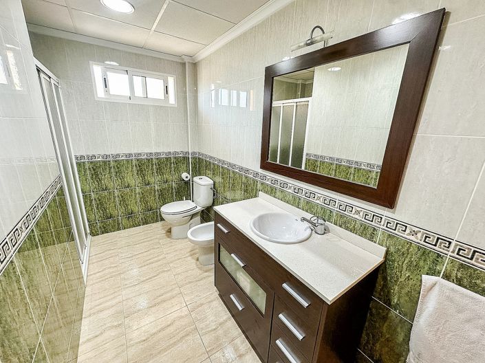 Image No.19-3 Bed Villa for sale