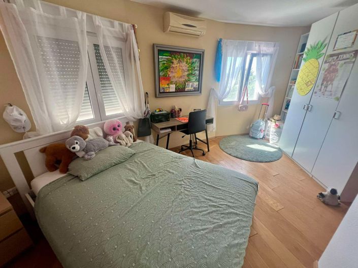 Image No.21-4 Bed Apartment for sale