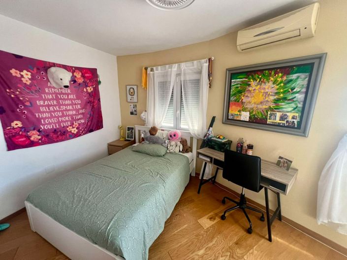 Image No.22-4 Bed Apartment for sale