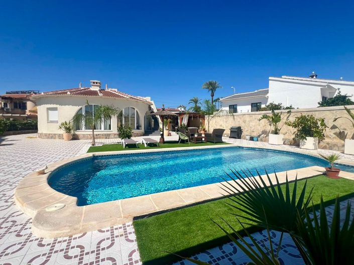 Image No.27-4 Bed Apartment for sale