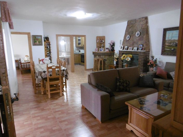 Image No.4-Villa de 5 chambres à vendre à Yecla