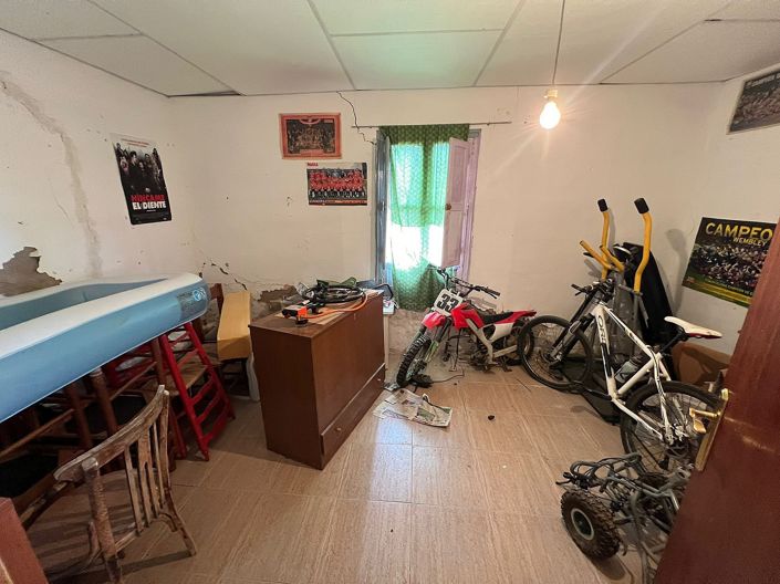 Image No.19-2 Bed Country House for sale