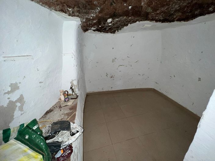 Image No.25-2 Bed Country House for sale