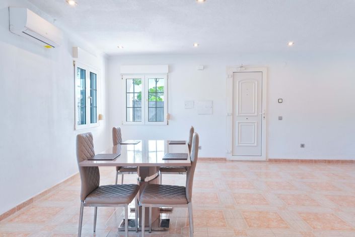 Image No.8-Villa de 9 chambres à vendre à Yecla