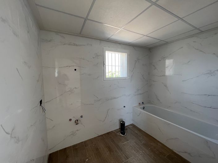 Image No.33-3 Bed Villa for sale