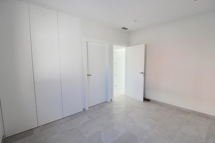 Image No.11-3 Bed Villa for sale