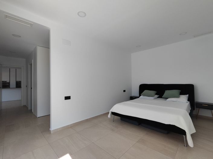 Image No.25-3 Bed Villa for sale