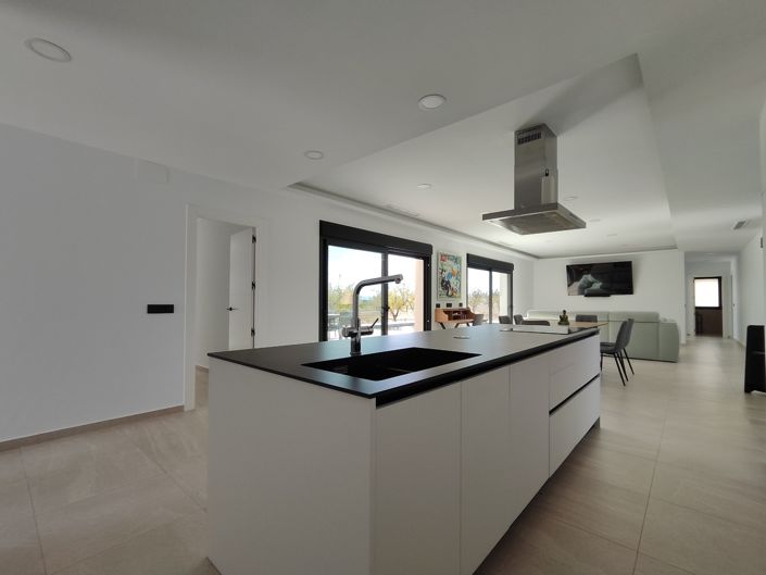 Image No.30-3 Bed Villa for sale