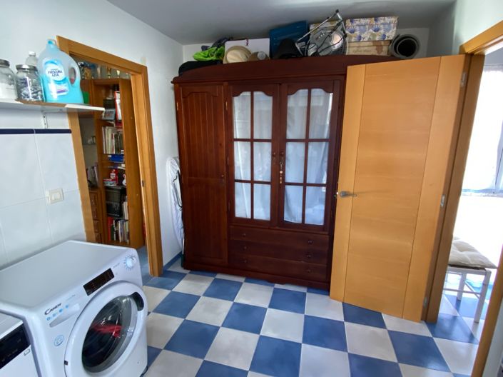 Image No.17-3 Bed Townhouse for sale