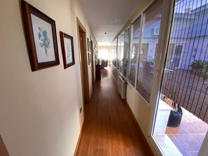 Image No.29-3 Bed Townhouse for sale