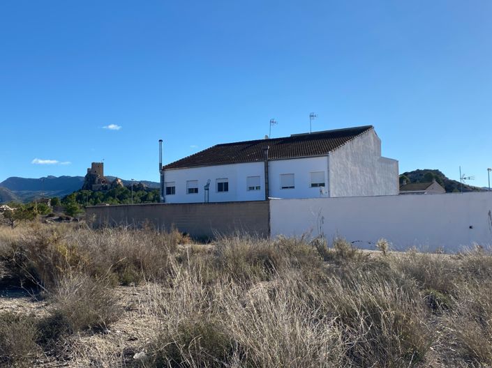 Image No.41-3 Bed Townhouse for sale