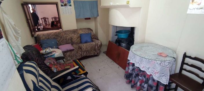 Image No.14-5 Bed Townhouse for sale