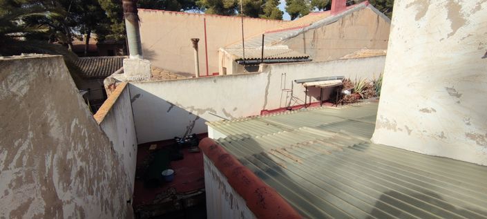 Image No.20-5 Bed Townhouse for sale