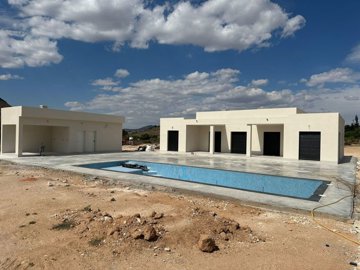 villa-for-sale-in-pinoso-7