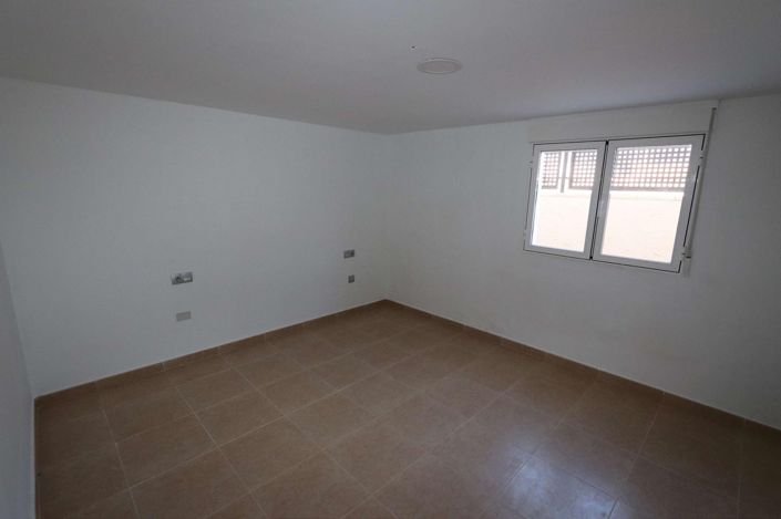 Image No.9-Commercial de 11 chambres à vendre à Alicante