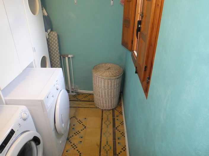 Image No.16-3 Bed Country House for sale