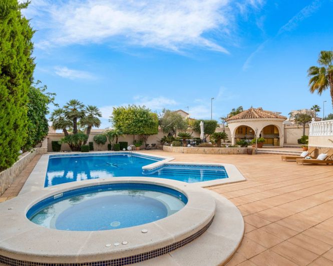 Image No.32-4 Bed Villa for sale