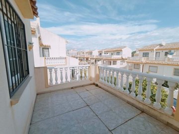 4726-semi-detached-villa-for-sale-in-playa-fl