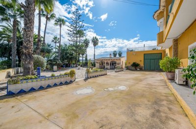 villa-for-sale-in-jacarilla-es500-176376-4