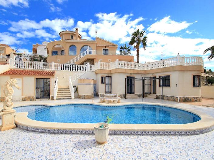 Image No.1-5 Bed Villa for sale