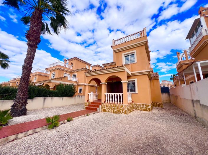 Image No.1-2 Bed Villa for sale