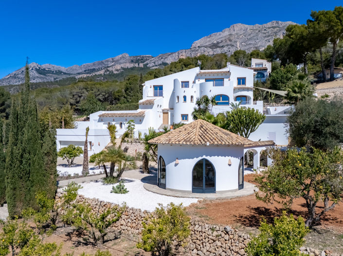 Image No.1-5 Bed Villa for sale