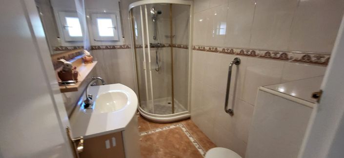 Image No.43-3 Bed Villa for sale