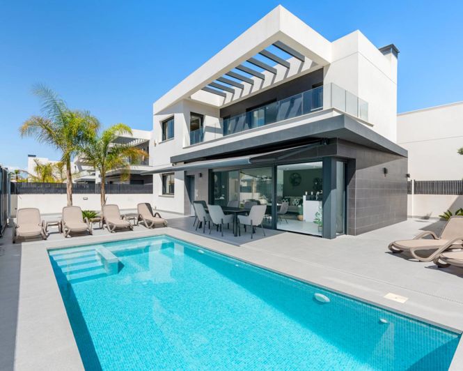 Image No.1-3 Bed Villa for sale