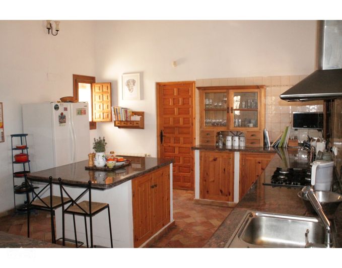 Image No.7-5 Bed Country House for sale