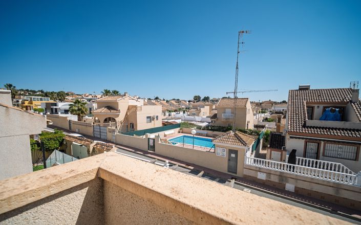 Image No.17-3 Bed Villa for sale