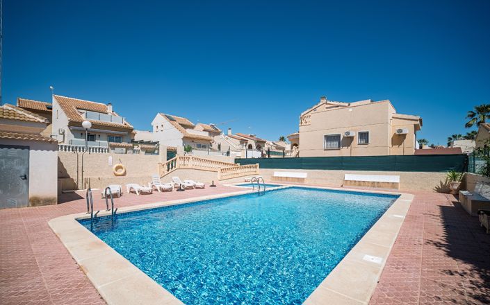 Image No.2-3 Bed Villa for sale