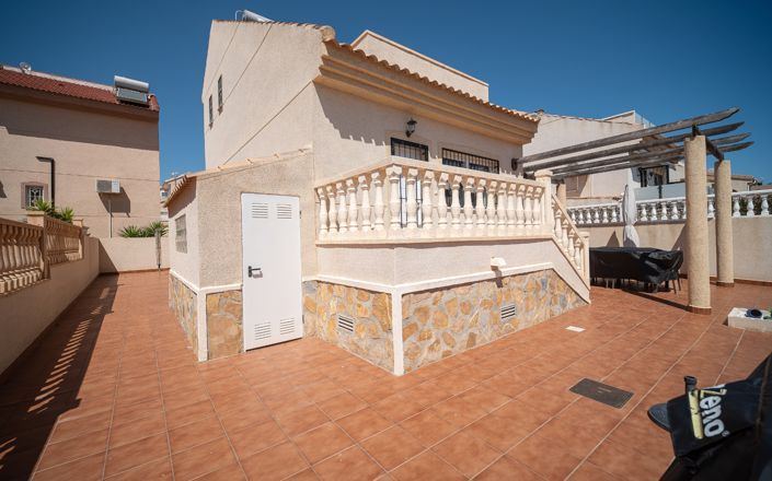 Image No.20-3 Bed Villa for sale