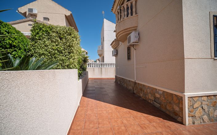 Image No.23-3 Bed Villa for sale