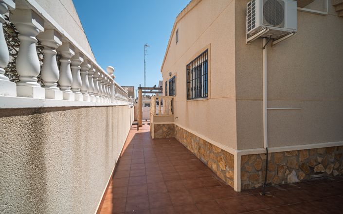 Image No.24-3 Bed Villa for sale