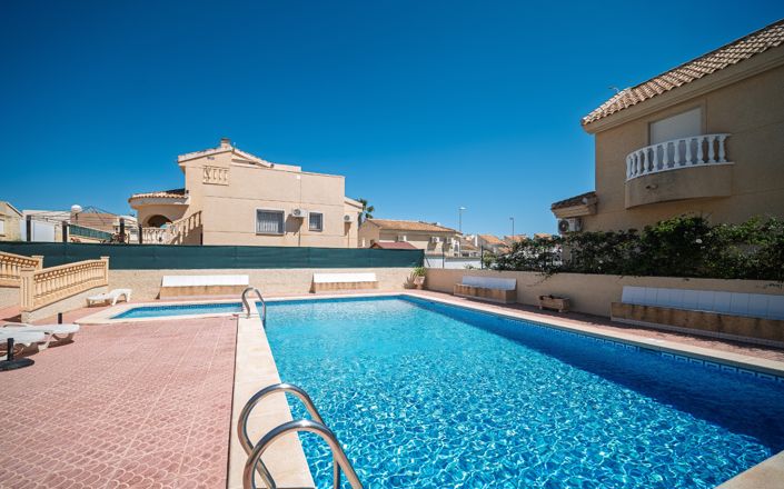 Image No.27-3 Bed Villa for sale