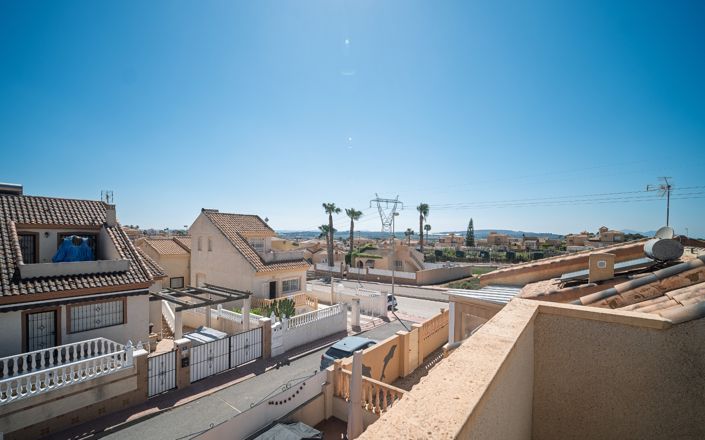 Image No.28-3 Bed Villa for sale