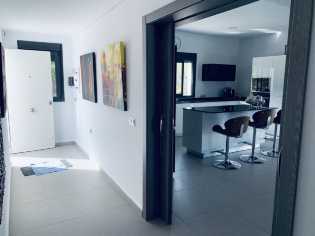 Image No.14-3 Bed Villa for sale