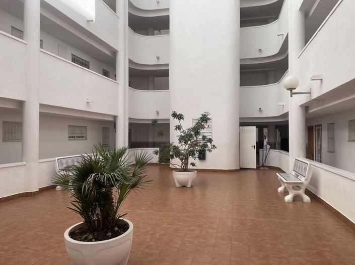 Image No.1-Appartement de 2 chambres à vendre à Torrevieja