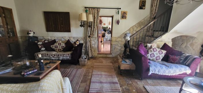 Image No.8-6 Bed Country House for sale