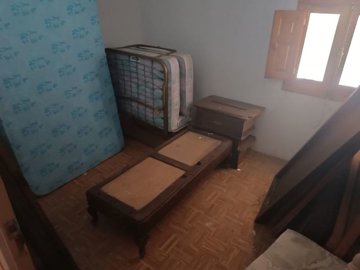 wwhatsapp-image-2025-04-16-at-170806-4-