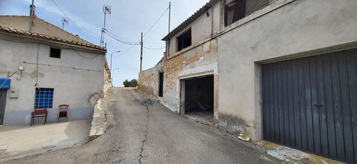 Image No.28-3 Bed Townhouse for sale