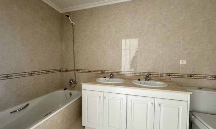 Image No.23-2 Bed Apartment for sale