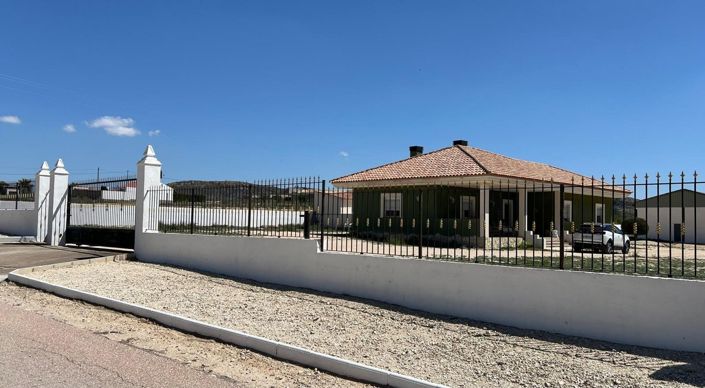 Image No.21-3 Bed Villa for sale