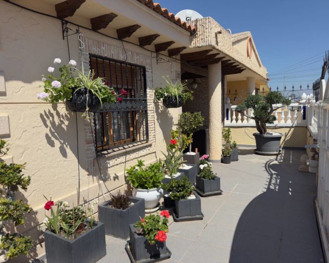 Image No.20-3 Bed Villa for sale