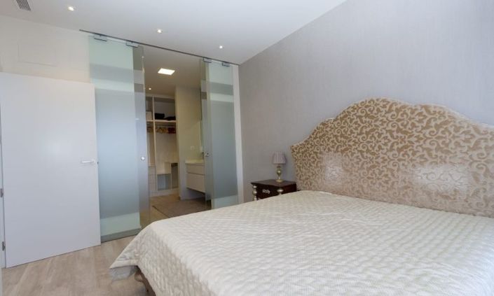 Image No.14-4 Bed Villa for sale