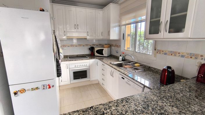 Image No.10-3 Bed Villa for sale